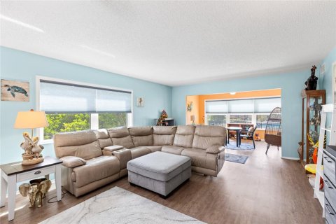 Condo in Clearwater, Florida, 2 bedrooms  № 2216139 - photo 6