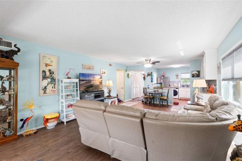 Condo in Clearwater, Florida, 2 bedrooms  № 2216139 - photo 10