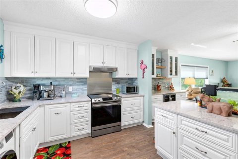 Condo in Clearwater, Florida, 2 bedrooms  № 2216139 - photo 2