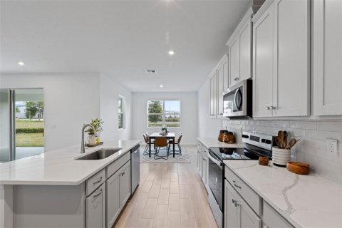 Casa en venta en Clermont, Florida, 4 dormitorios, 211.63 m2 № 1660007 - foto 9