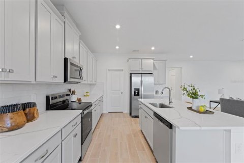 Casa en venta en Clermont, Florida, 4 dormitorios, 211.63 m2 № 1660007 - foto 8