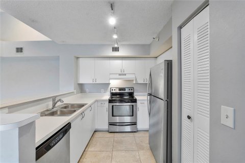 Copropriété à louer à Hypoluxo, Floride: 2 chambres, 102.66 m2 № 2241622 - photo 6