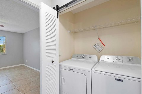 Copropriété à louer à Hypoluxo, Floride: 2 chambres, 102.66 m2 № 2241622 - photo 12