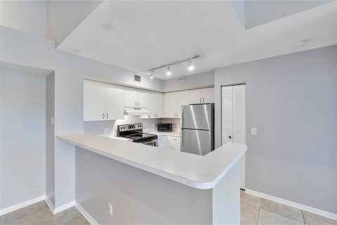 Copropriété à louer à Hypoluxo, Floride: 2 chambres, 102.66 m2 № 2241622 - photo 7