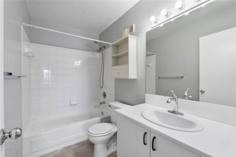 Copropriété à louer à Hypoluxo, Floride: 2 chambres, 102.66 m2 № 2241622 - photo 10