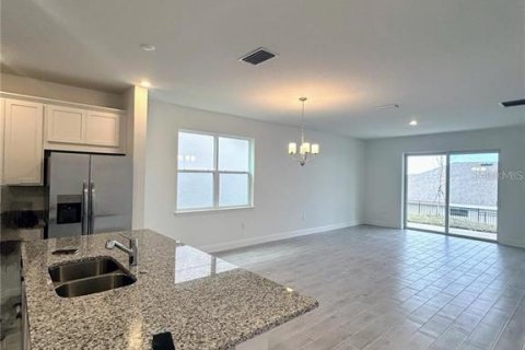 Villa ou maison à vendre à Minneola, Floride: 4 chambres, 175.03 m2 № 2404948 - photo 3