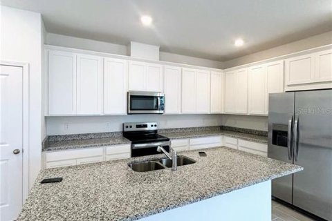 Villa ou maison à vendre à Minneola, Floride: 4 chambres, 175.03 m2 № 2404948 - photo 4