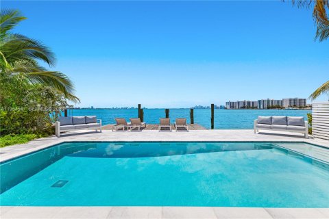 Снять в аренду кондоминиум в Майами-Бич, Флорида 3 спальни, 205.31м2, № 2009192 - фото 4