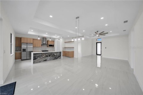 Villa ou maison à vendre à Lehigh Acres, Floride: 4 chambres, 212 m2 № 2413889 - photo 16