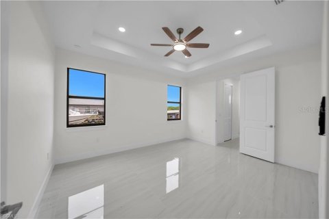 Villa ou maison à vendre à Lehigh Acres, Floride: 4 chambres, 212 m2 № 2413889 - photo 18