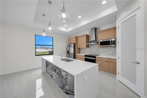 Villa ou maison à vendre à Lehigh Acres, Floride: 4 chambres, 212 m2 № 2413889 - photo 10