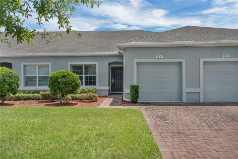 House in Winter Haven, Florida 2 bedrooms, 128.67 sq.m. № 1831959 - photo 1