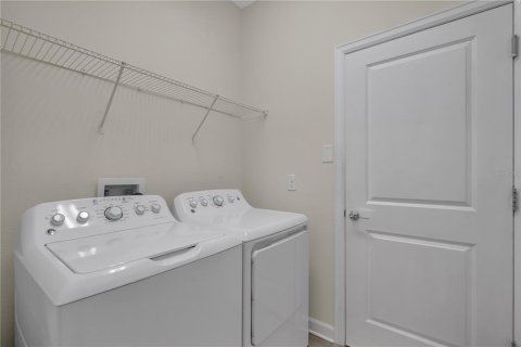 House in Winter Haven, Florida 2 bedrooms, 128.67 sq.m. № 1831959 - photo 24