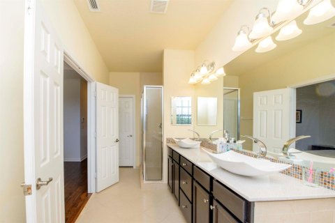 Townhouse in Wellington, Florida 3 bedrooms, 184.23 sq.m. № 2177112 - photo 26