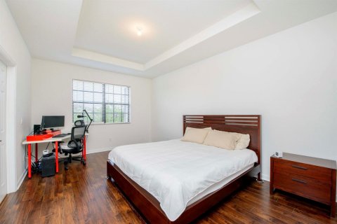 Townhouse in Wellington, Florida 3 bedrooms, 184.23 sq.m. № 2177112 - photo 21