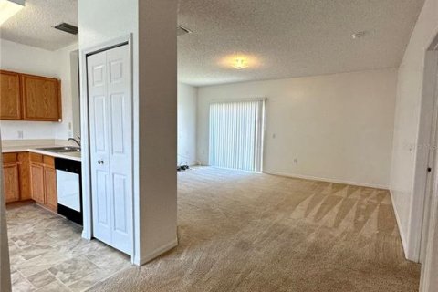 Villa ou maison à louer à Kissimmee, Floride: 3 chambres, 107.86 m2 № 1884273 - photo 11