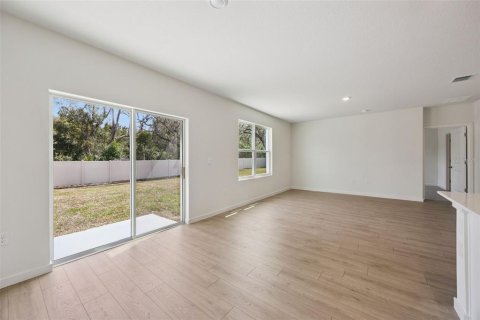 Villa ou maison à vendre à Apopka, Floride: 5 chambres, 260.78 m2 № 2315119 - photo 5