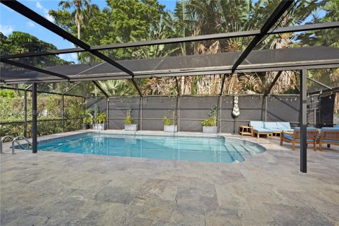 House in Davie, Florida 5 bedrooms, 234.21 sq.m. № 2086591 - photo 30