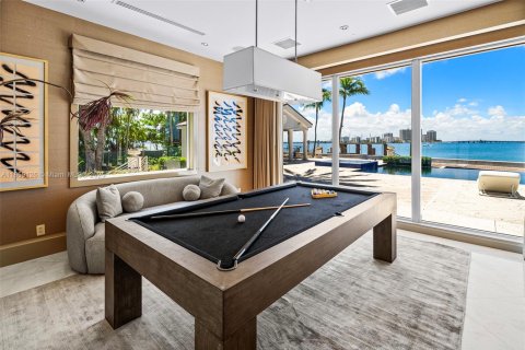 Casa en venta en Miami Beach, Florida, 8 dormitorios, 1570.98 m2 № 1887914 - foto 22