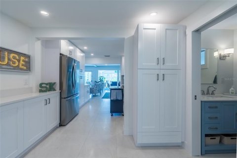 Villa ou maison à vendre à Sarasota, Floride: 4 chambres, 154.12 m2 № 2388372 - photo 18