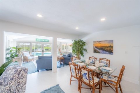 Villa ou maison à vendre à Sarasota, Floride: 4 chambres, 154.12 m2 № 2388372 - photo 30