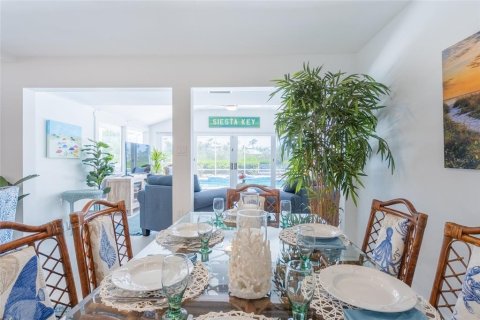 Villa ou maison à vendre à Sarasota, Floride: 4 chambres, 154.12 m2 № 2388372 - photo 26