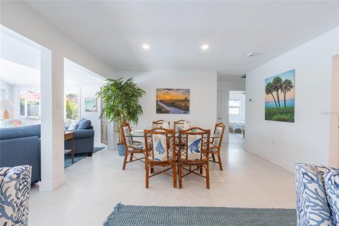 Villa ou maison à vendre à Sarasota, Floride: 4 chambres, 154.12 m2 № 2388372 - photo 24