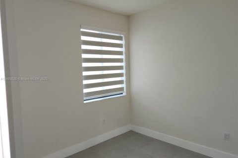 Adosado en alquiler en Doral, Florida, 3 dormitorios, 173.36 m2 № 1948655 - foto 4