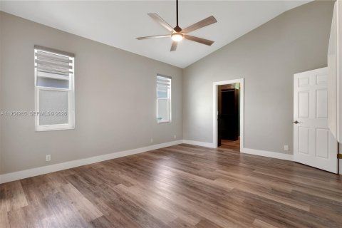 Villa ou maison à vendre à Naples, Floride: 4 chambres № 2009369 - photo 16