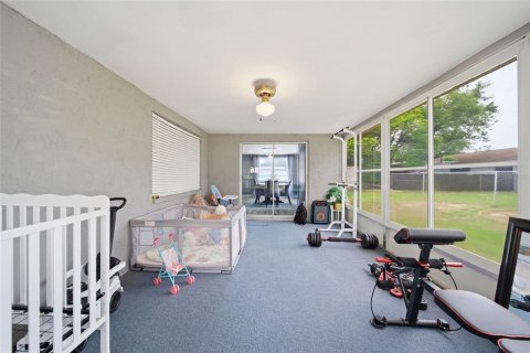 House in Port Richey, Florida 2 bedrooms, 118.73 sq.m. № 2156390 - photo 21