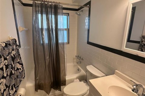 Купить кондоминиум в Майами-Шорс, Флорида 2 спальни, 74.69м2, № 1990774 - фото 15