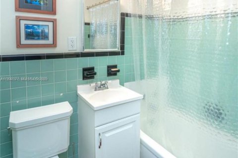 Купить кондоминиум в Майами-Шорс, Флорида 2 спальни, 74.69м2, № 1990774 - фото 19