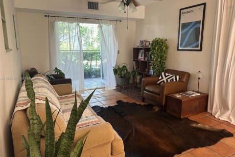 Купить кондоминиум в Майами-Шорс, Флорида 2 спальни, 74.69м2, № 1990774 - фото 2