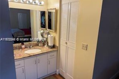 Купить кондоминиум в Лодерхилл, Флорида 2 спальни, 99.41м2, № 2018820 - фото 13