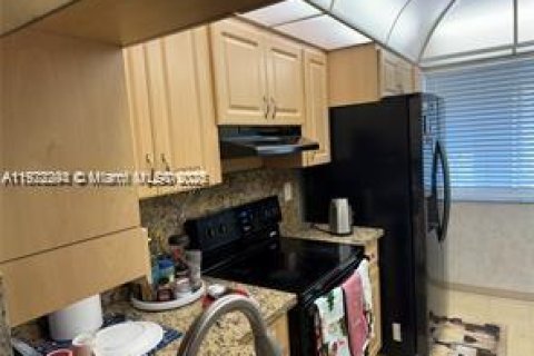 Купить кондоминиум в Лодерхилл, Флорида 2 спальни, 99.41м2, № 2018820 - фото 6