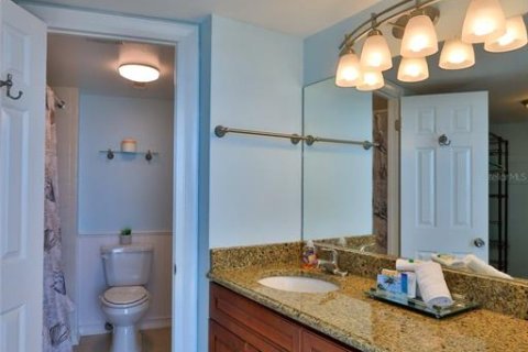 Condo in Daytona Beach Shores, Florida, 2 bedrooms  № 1813111 - photo 20
