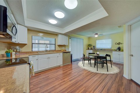 Villa ou maison à vendre à Bradenton, Floride: 2 chambres, 121.89 m2 № 1916197 - photo 11