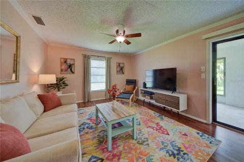 Villa ou maison à vendre à Bradenton, Floride: 2 chambres, 121.89 m2 № 1916197 - photo 6