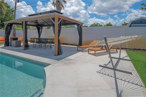 Casa en venta en Deerfield Beach, Florida, 3 dormitorios, 127.65 m2 № 1968300 - foto 6