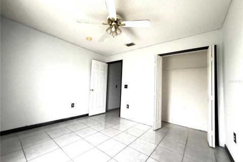 House in Orlando, Florida 3 bedrooms, 132.29 sq.m. № 2259577 - photo 8