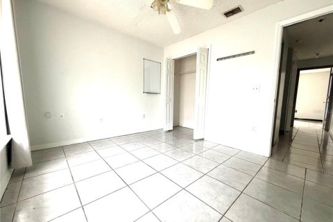 House in Orlando, Florida 3 bedrooms, 132.29 sq.m. № 2259577 - photo 11