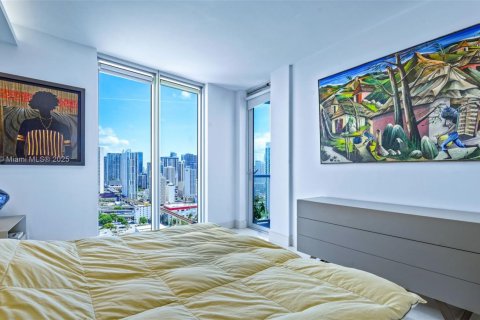 Condominio en venta en Miami, Florida, 3 dormitorios, 138.05 m2 № 1745890 - foto 16