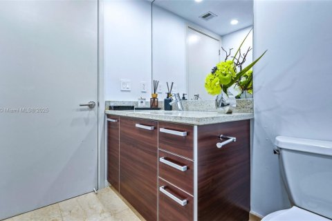 Condominio en venta en Miami, Florida, 3 dormitorios, 138.05 m2 № 1745890 - foto 28
