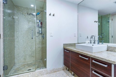 Condominio en venta en Miami, Florida, 3 dormitorios, 138.05 m2 № 1745890 - foto 20