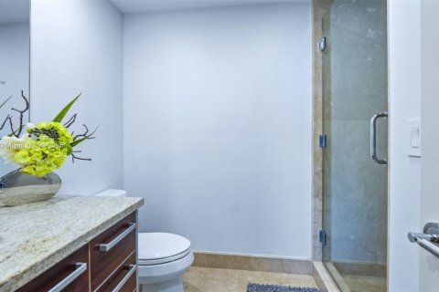 Condominio en venta en Miami, Florida, 3 dormitorios, 138.05 m2 № 1745890 - foto 29