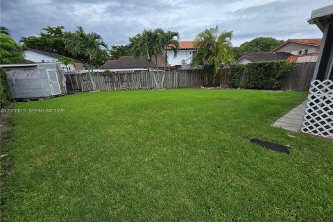 Villa ou maison à louer à Miami, Floride: 3 chambres, 133.22 m2 № 2404133 - photo 26