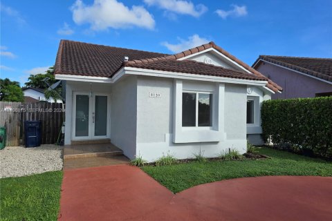 Villa ou maison à Miami, Floride 3 chambres, 133.22 m2 № 2404133