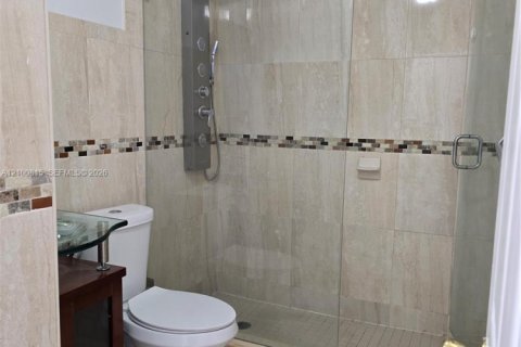 Villa ou maison à louer à Miami, Floride: 3 chambres, 133.22 m2 № 2404133 - photo 21