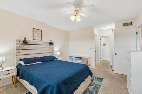 Condo in Port Richey, Florida, 2 bedrooms № 2223500 - photo 28