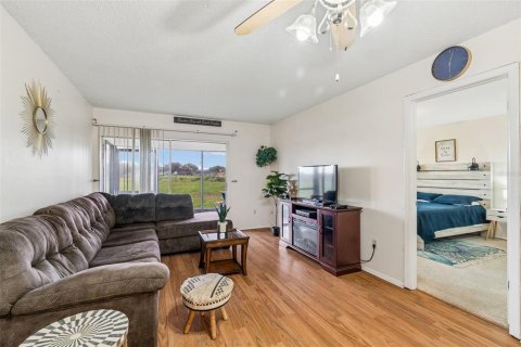 Condo in Port Richey, Florida, 2 bedrooms № 2223500 - photo 22